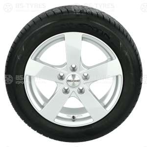 Vredestein Ultrac Satin 215/55 R17 94Y
