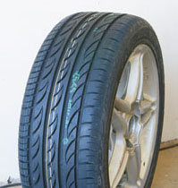 Pirelli_P_Zero_Nero